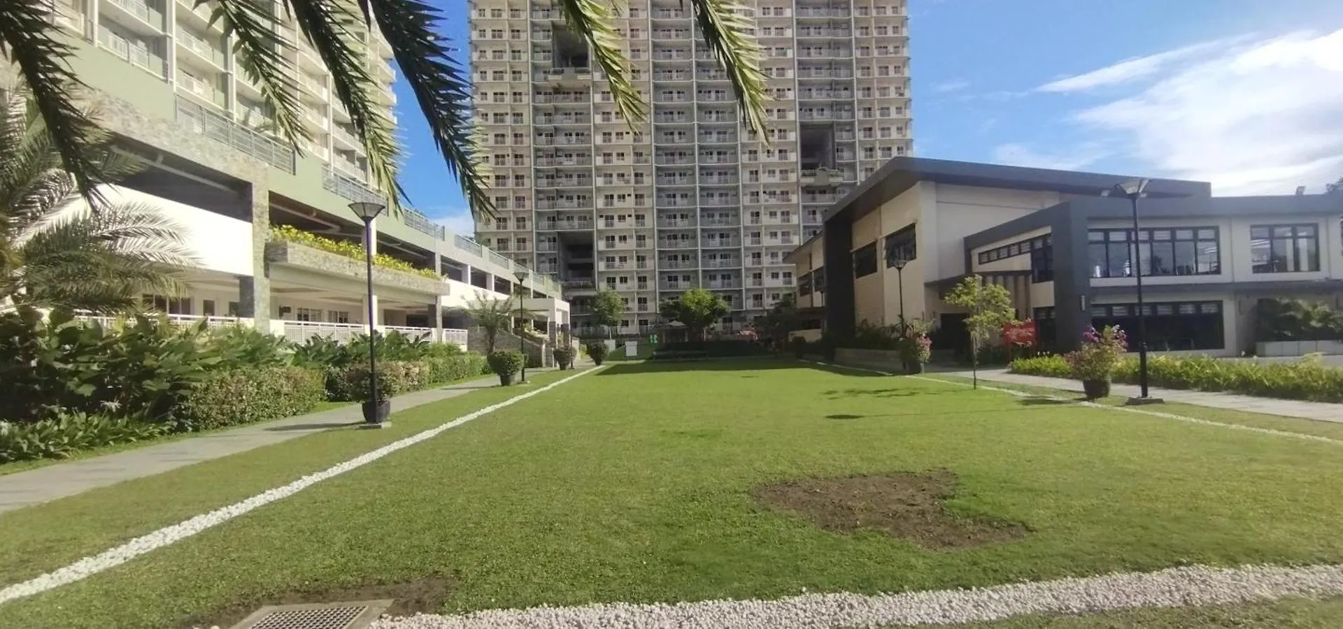 Comfy 2 Bedroom Condominium At Verdon Parc Ecoland Davao 0*,  Philippines