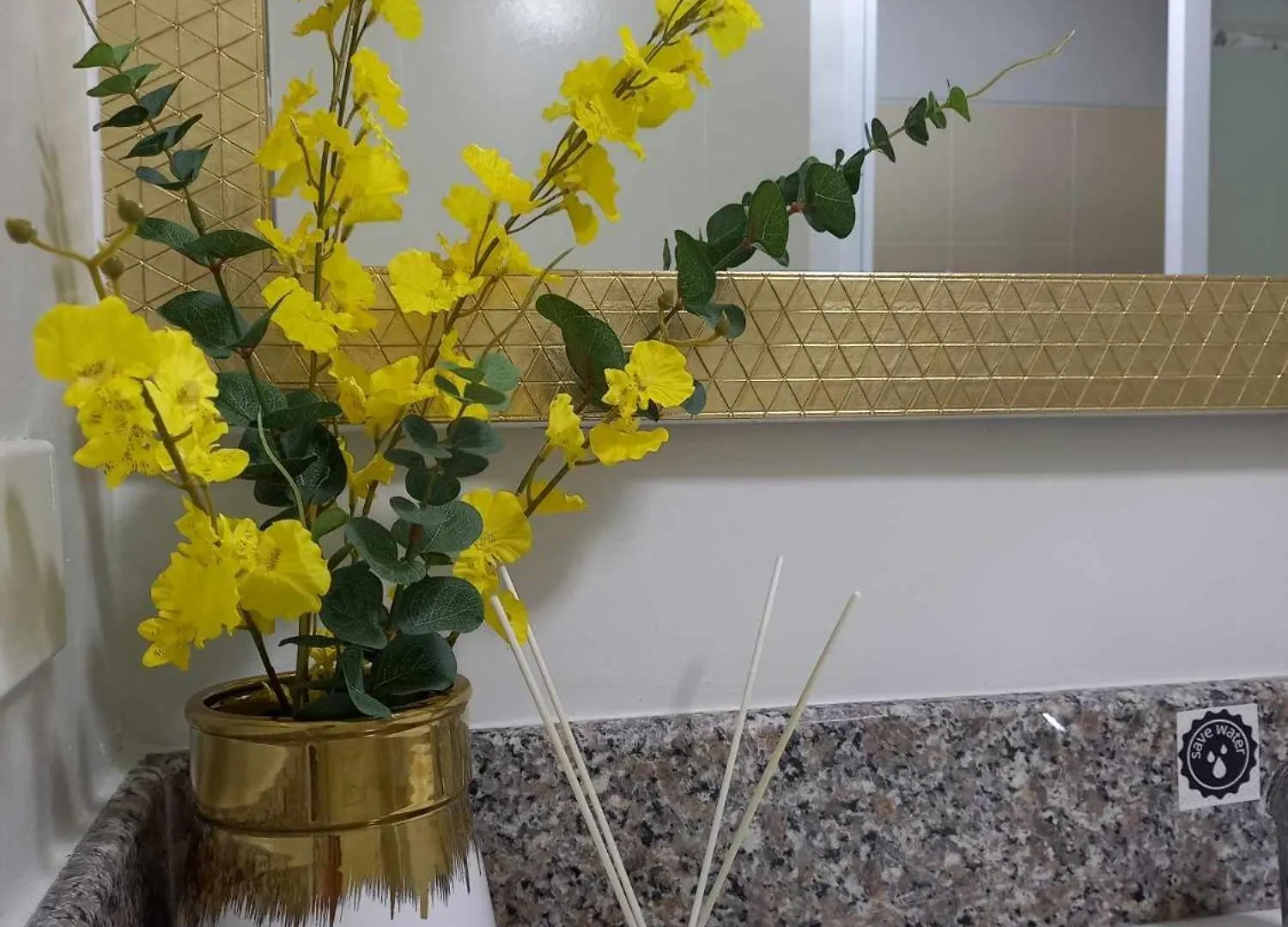 Comfy 2 Bedroom Condominium At Verdon Parc Ecoland Davao